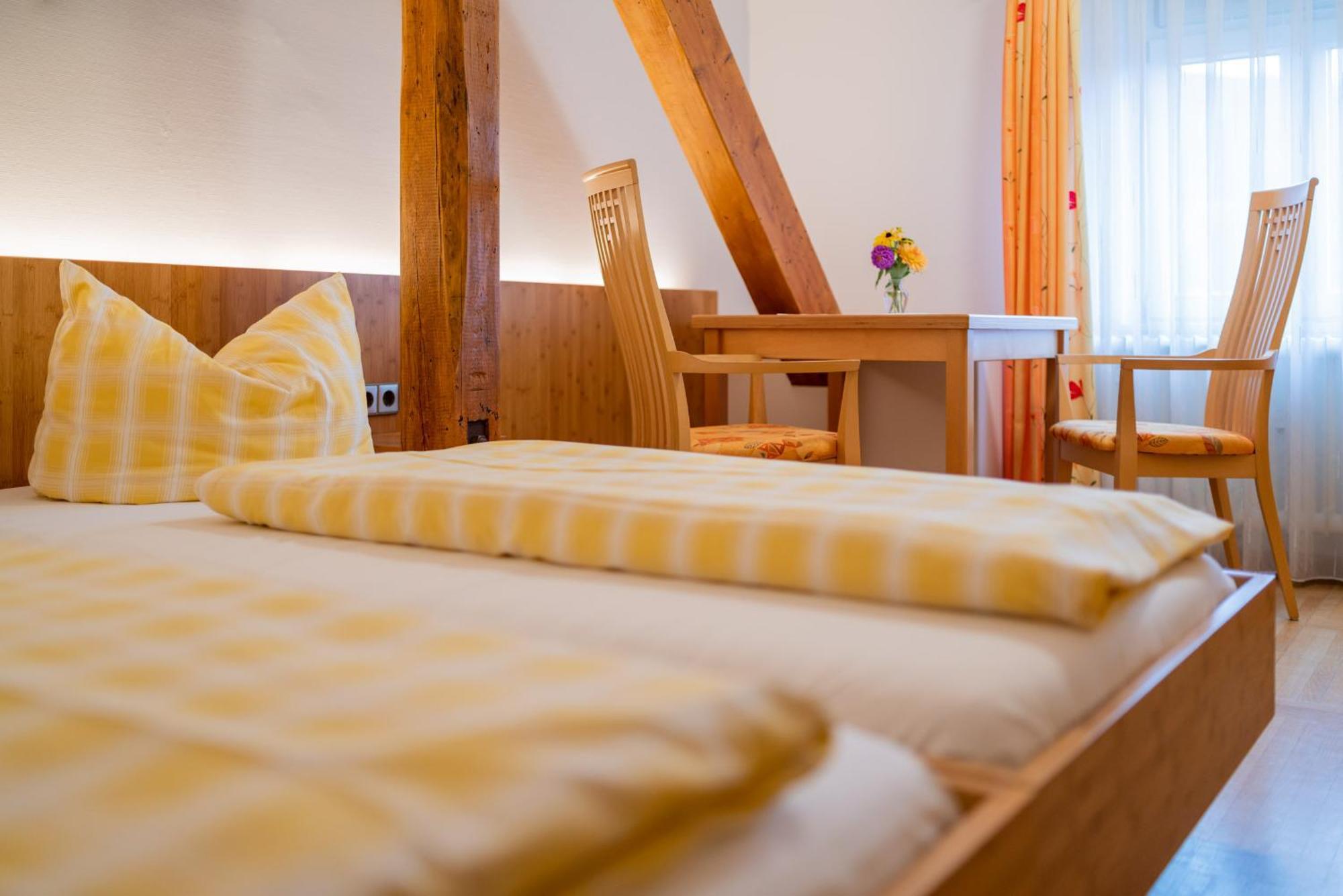 Gasthaus-Pension Zum Kreuz Штюлинген Экстерьер фото