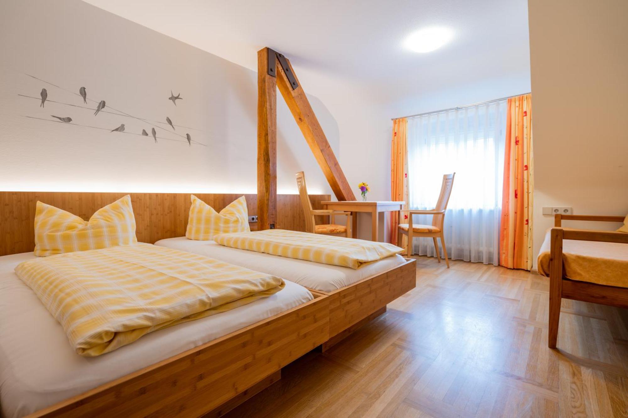 Gasthaus-Pension Zum Kreuz Штюлинген Экстерьер фото