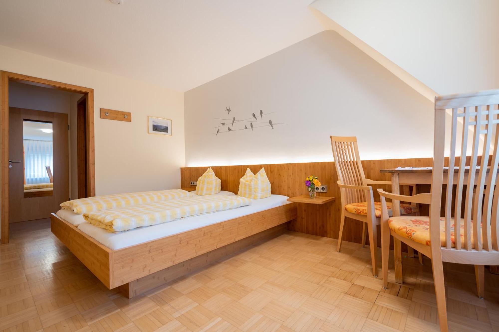 Gasthaus-Pension Zum Kreuz Штюлинген Экстерьер фото
