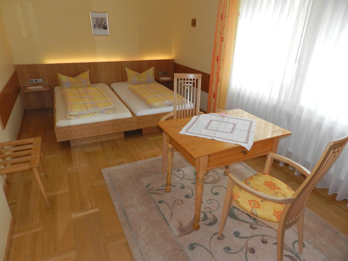 Gasthaus-Pension Zum Kreuz Штюлинген Экстерьер фото