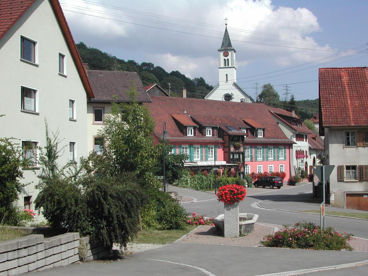 Gasthaus-Pension Zum Kreuz Штюлинген Экстерьер фото